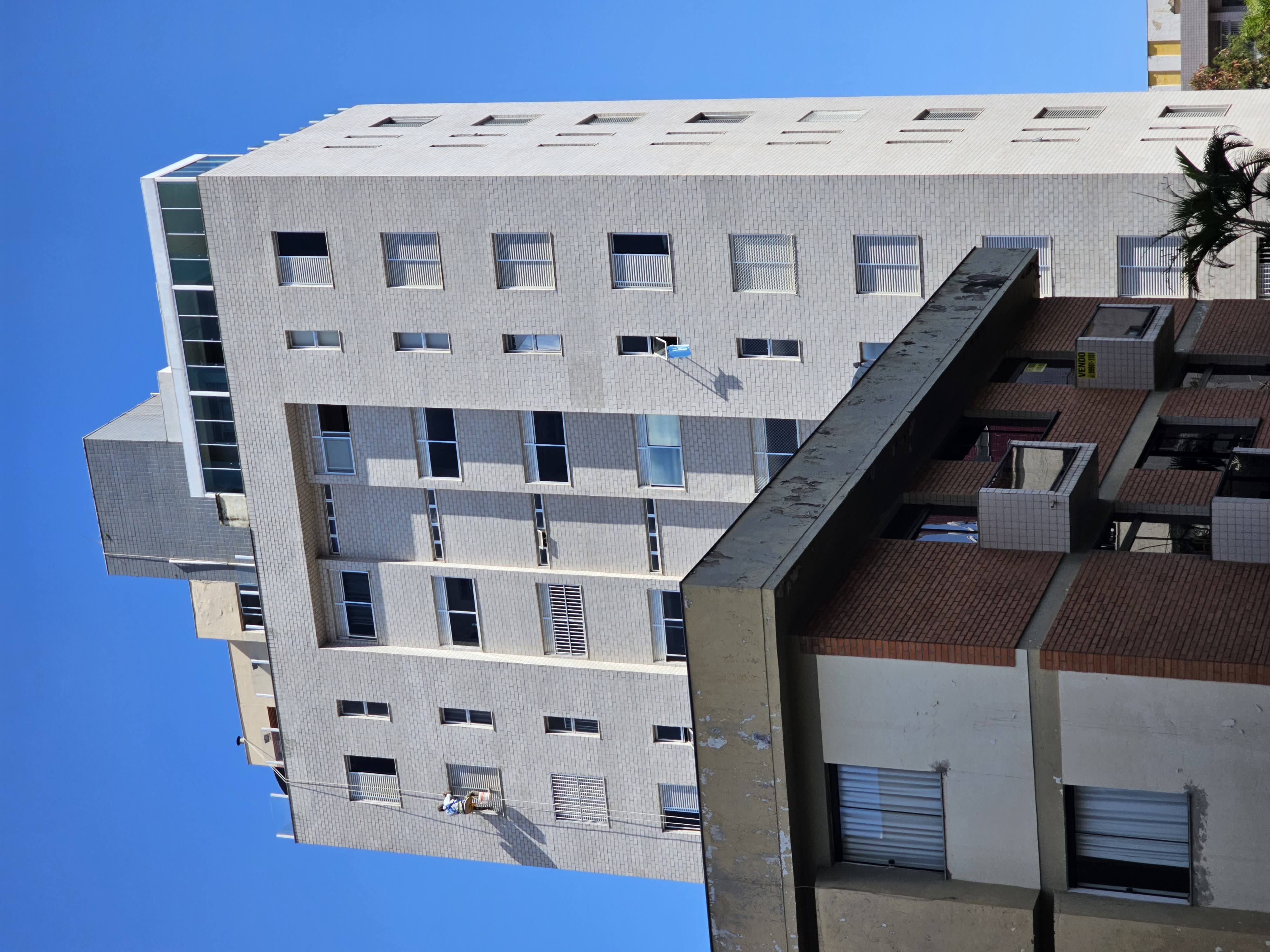 Vista frontal do Edifício Premiere