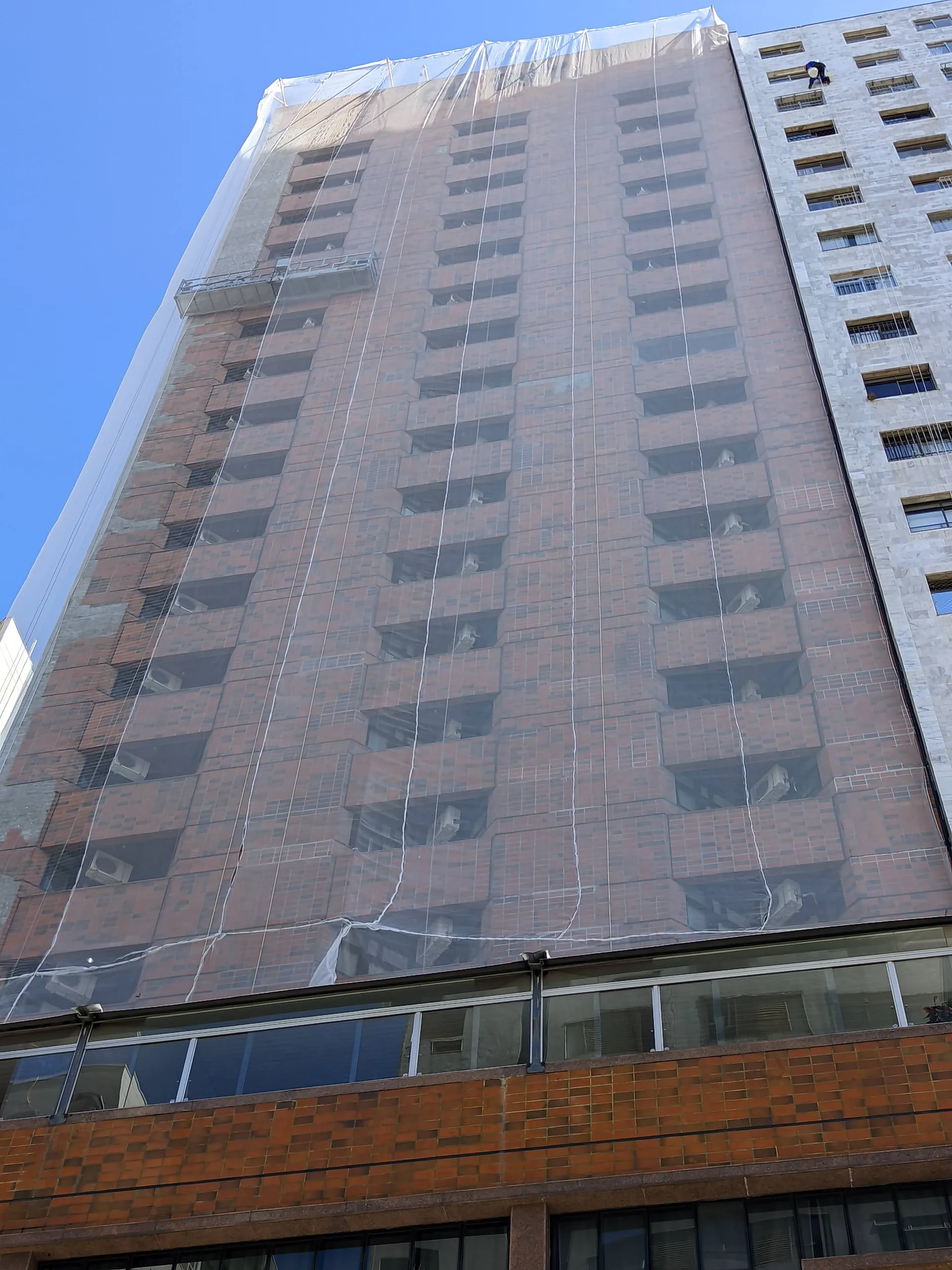 Vista vertical do Hotel Cheverny