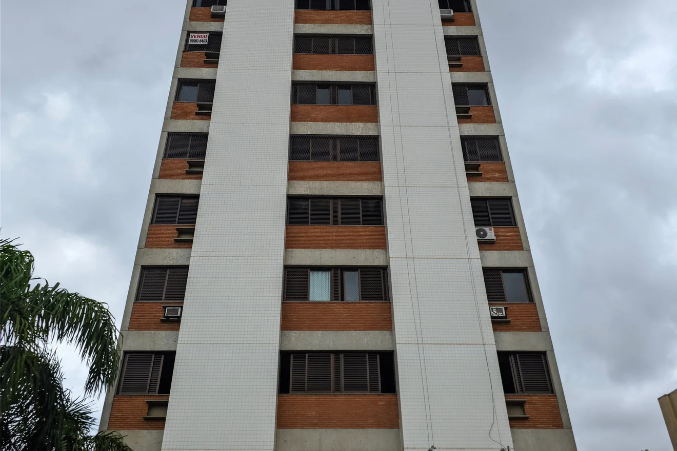 Fachada predial usada como referência para planejamento e previsibilidade de obra.